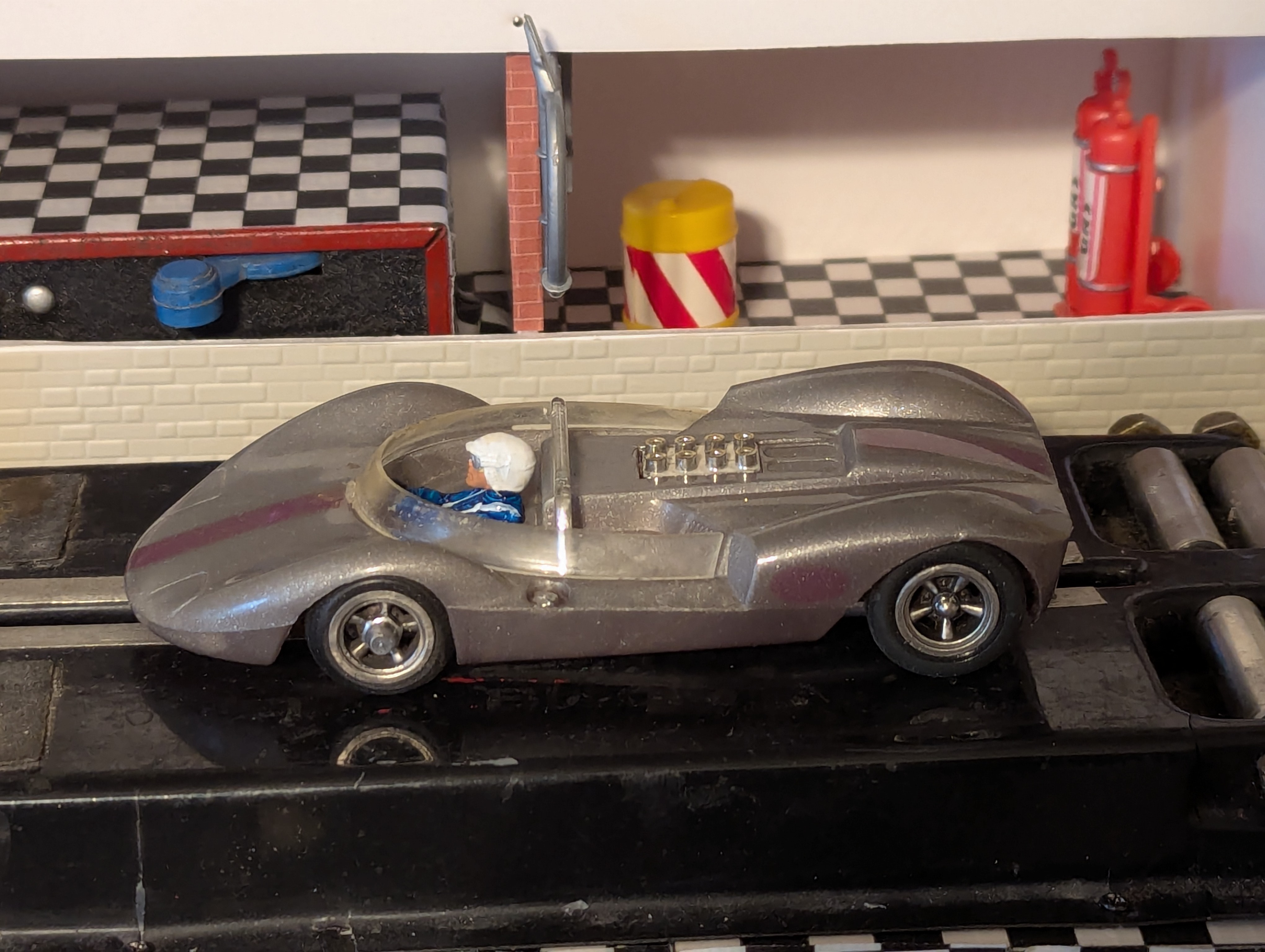 1968 Little Cucaracha - Racer